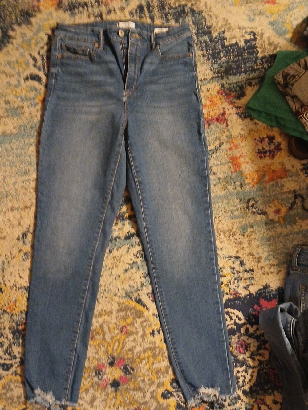 High-Rise Women’s Skinny Jeans in Light Blue Wash